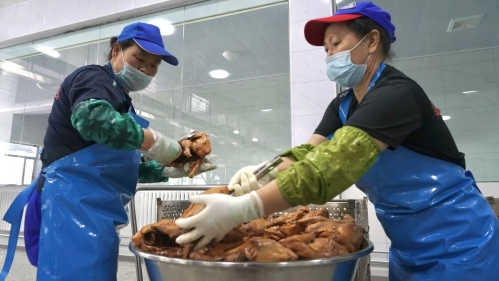 静宁烧鸡大饼产业“出城入园”实现转型升级 食品集中加工激活发展新动能
